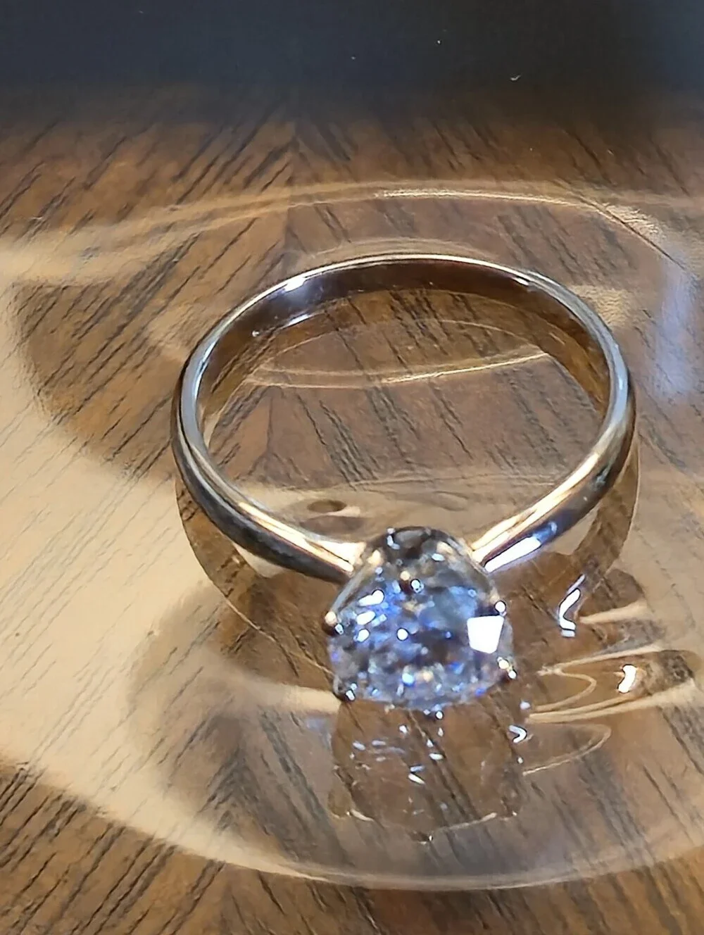 925 Silver Inlaid 2 Carats Moissanite Ring Size 9 Color Grade D Clarity VVS1